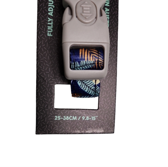 Fuzzyard Blue Leaf Tropical Safety Lock Adjustable Size Small Dog Collar. - Picture 3 of 5